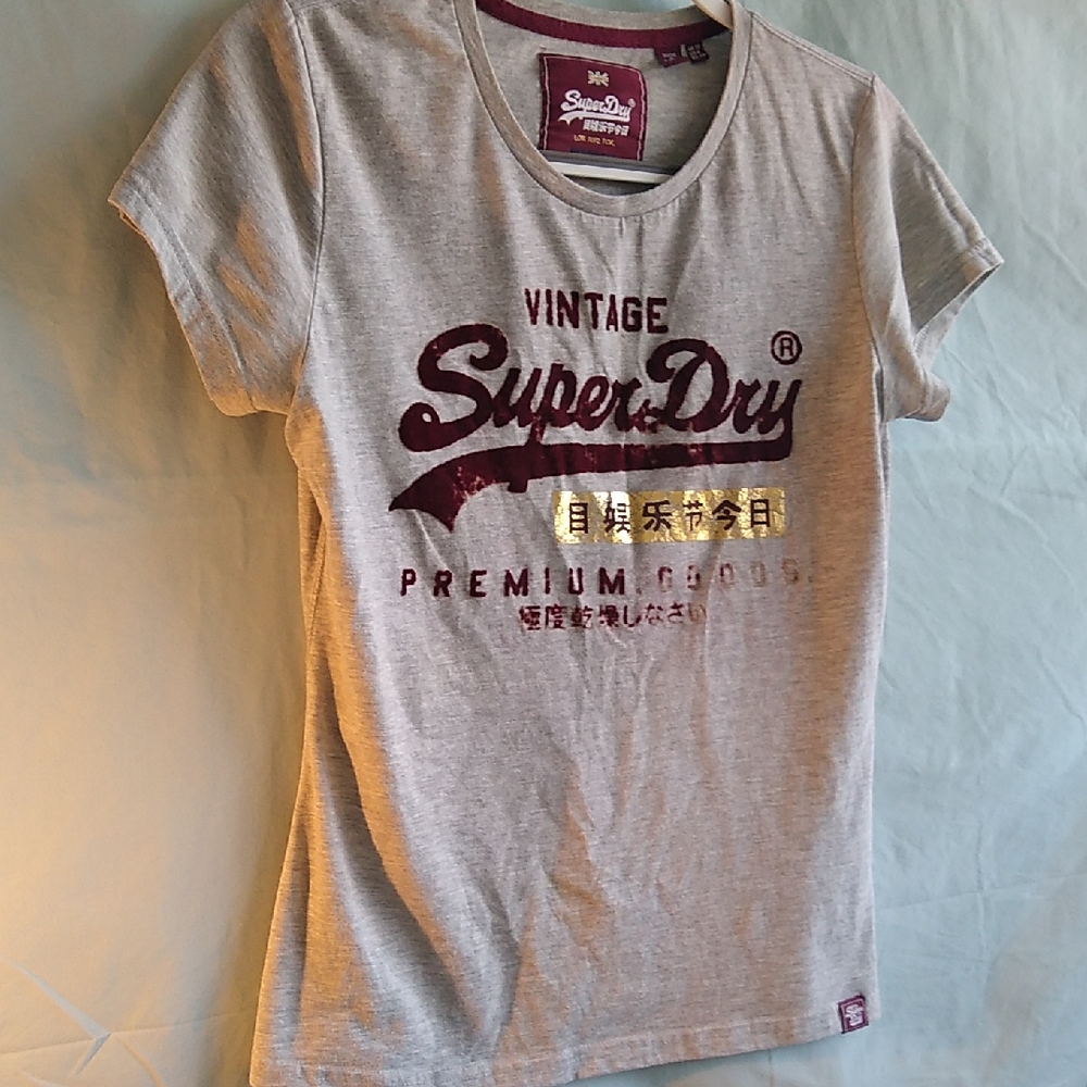 Superdry Vintage Gray Tee with Maroon and Gold Accents